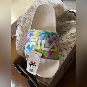 Fila Women's Kids  Drifter Lux Tiedye Slide Sandal Color White Size 6 Pink Blue